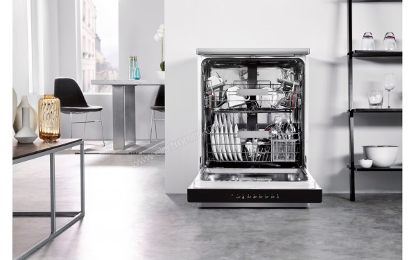 WHIRLPOOL WFC3C34PX - Mise en situation