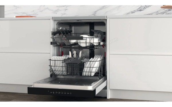 WHIRLPOOL WH3FC14BN70X - Vue des paniers