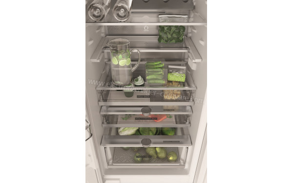 WHIRLPOOL WHC20T573P - Vue de l'int&eacute;rieur partie r&eacute;frig&eacute;rateur