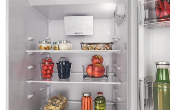 WHIRLPOOL WHSD184031A1FR - Vue de l'int&eacute;rieur