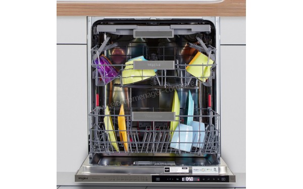 WHIRLPOOL WIP4O32PFE - Vue de l'int&eacute;rieur (cr&eacute;dit : Boulanger)