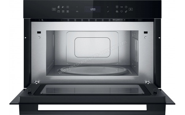 WHIRLPOOL WMD7O4TBF - Vue de l'int&eacute;rieur (cr&eacute;dit : Boulanger)