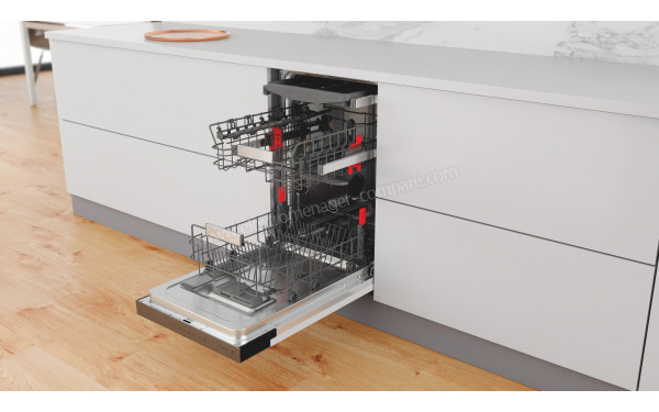 WHIRLPOOL WSBO3O34PFX - Vue de l'int&eacute;rieur