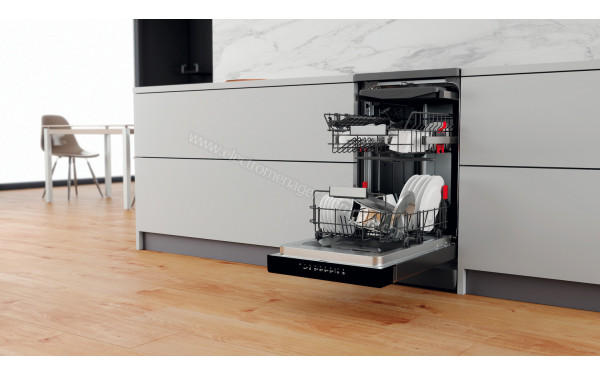 WHIRLPOOL WSFO3O34PFX - Mise en situation