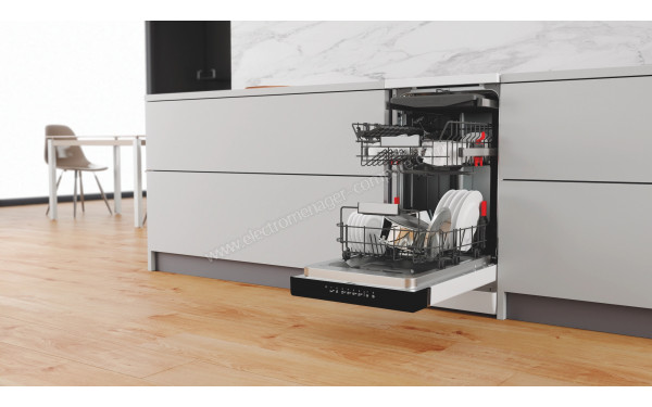 WHIRLPOOL WSFO3O34PF - Mise en situation