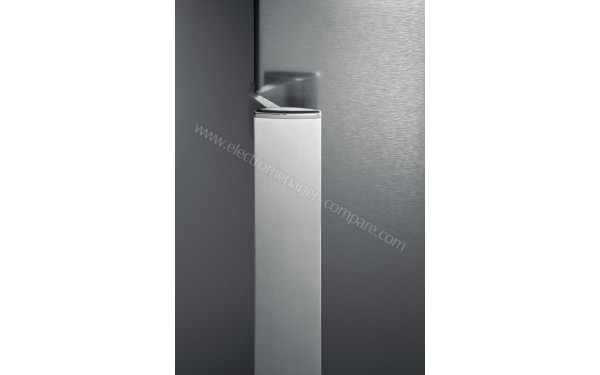 WHIRLPOOL WT70I 831 X - Zoom sur la poign&eacute;e