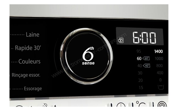 WHIRLPOOL ZEN8 - Bouton central (cr&eacute;dit : Boulanger)