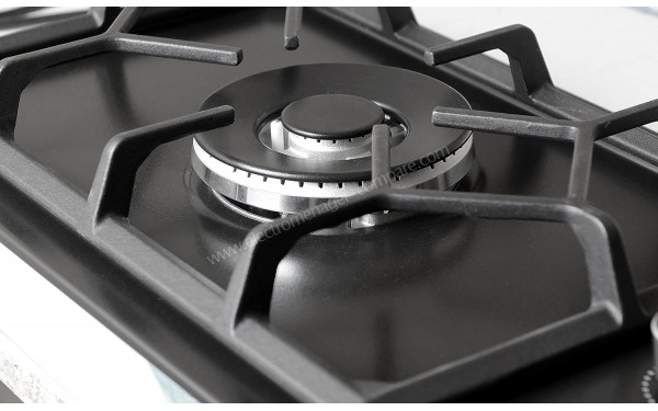 WIGGO WH-G331RD(B) - Zoom sur le foyer &agrave; gaz