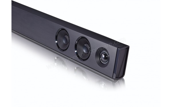 LG SJ3 - Zoom sur le c&ocirc;t&eacute; droit