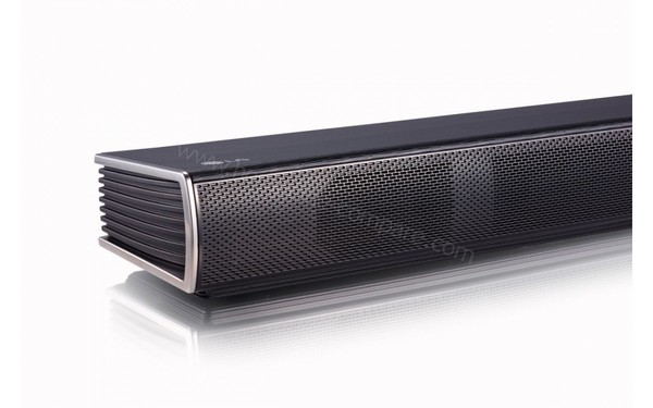 LG SJ4 - Zoom sur le c&ocirc;t&eacute; gauche