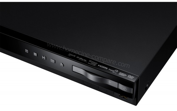 SAMSUNG HT-H4500R - Zoom sur l'amplificateur/lecteur Blu-ray 3D