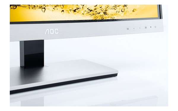 AOC e2357Fm - Zoom sur coin inf&eacute;rieur droit