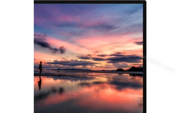 APPLE Pro Display XDR Standard Glass 2025 - Zoom sur le coin sup&eacute;rieur droit