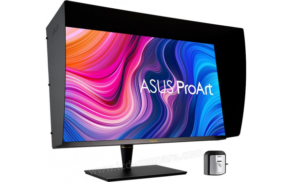 ASUS PA32UCX-K - Vue 3/4 gauche avec casquette et sonde de calibration fournies