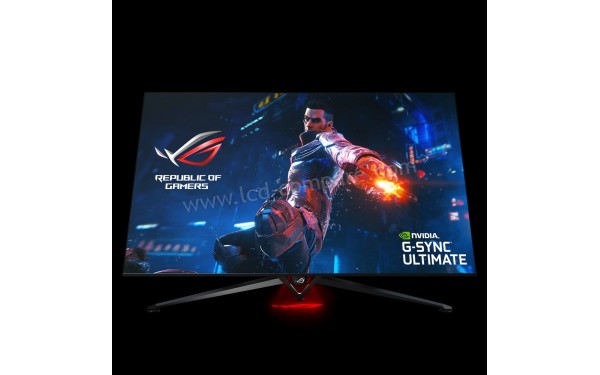 ASUS PG65UQ - Vue de face par le dessous