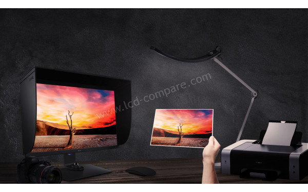 BENQ PhotoVue SW271C - Mise en situation (uniquement l'&eacute;cran, la molette G2 et le cache anti-&eacute;blouissement sont vendus)