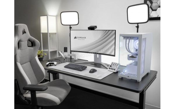 CORSAIR Xeneon 34WQHD240-C - Mise en situation