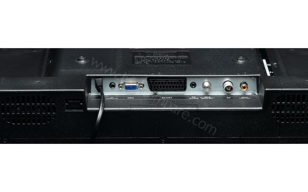 DENVER LED-2467 - Connectiques du dessous