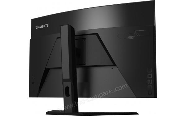 GIGABYTE G32QC A EK - Vue 3/4 arri&egrave;re