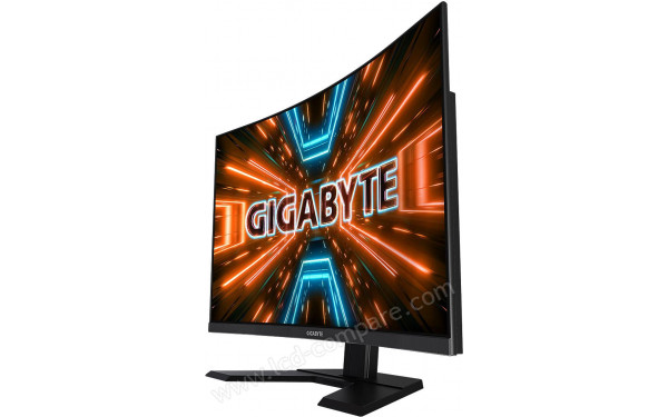 GIGABYTE G32QC A - Vue 3/4 droite