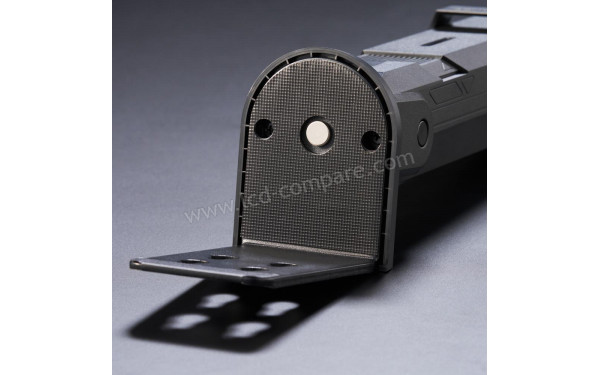 GIGABYTE M32U Arm Edition - Syst&egrave;me d'accroche