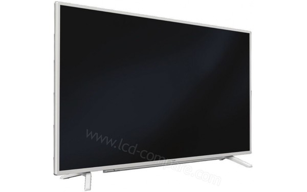 GRUNDIG 32GFW6820 - Vue 3/4 gauche