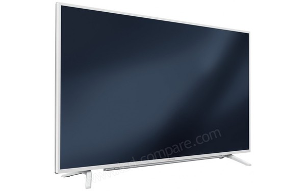GRUNDIG 43GFW6820 - Vue 3/4 gauche