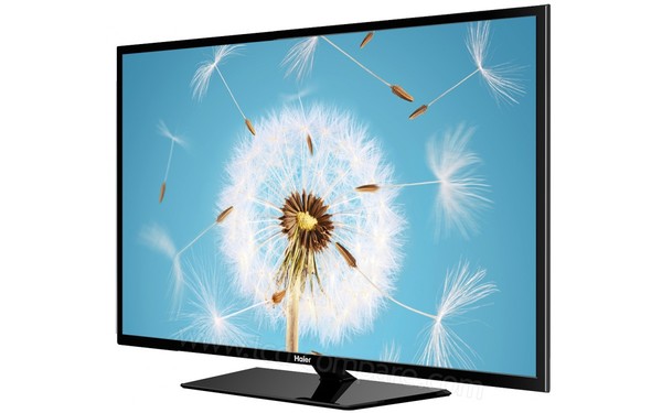 HAIER LE46M600SF - Vue 3/4 droite