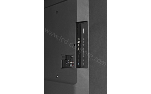 HISENSE H70NU9700 - Connectique