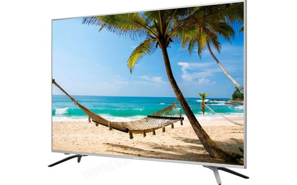 HISENSE H43AE6400 - Vue 3/4 droite