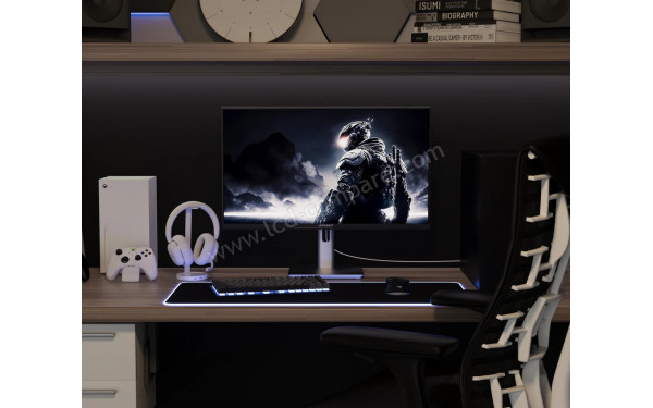 JAPANNEXT JN-I270FHD200F-HSP - Mise en situation