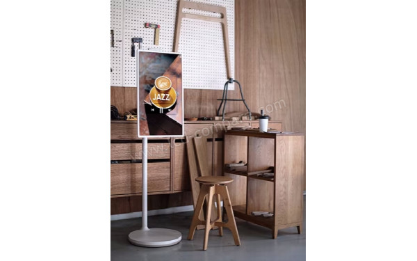 LG StanbyME 27ART10AKPL - Mise en situation