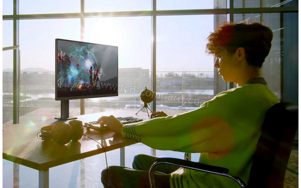 LG 27QN880P-B - Mise en situation (3)