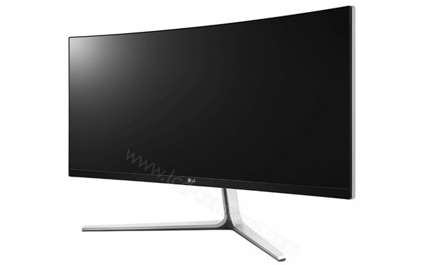 LG 29UC97C-B - Vue 3/4 droite