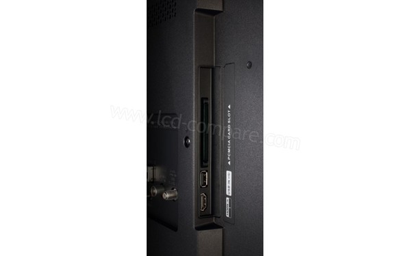 LG 32LK500 - Connectique c&ocirc;t&eacute;