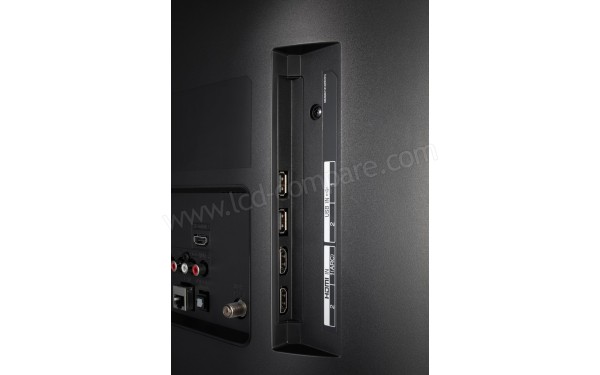 LG 32LM6300 - Connectiques c&ocirc;t&eacute;