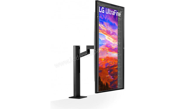 LG 32UN88AP-W - Vue 3/4 gauche en mode portrait