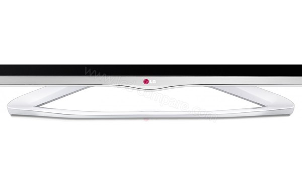 LG 42LA667S - Zoom sur la partie basse