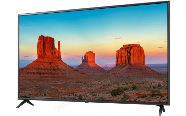 LG 43UK6300 - Vue 3/4 droite