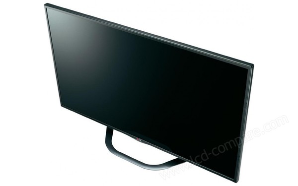 LG 47LA6208 - Vue 3/4 droite dessus