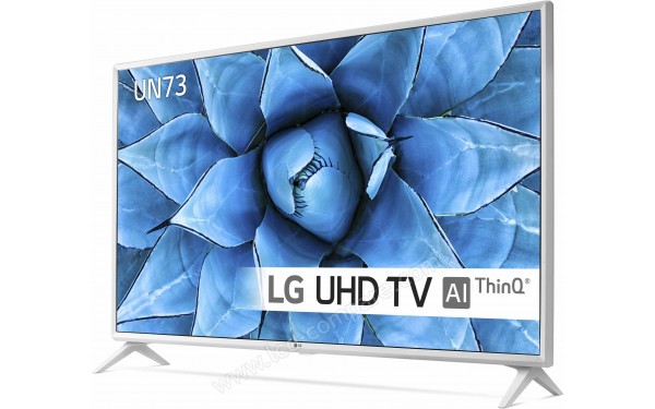 LG 49UN7390 - Vue 3/4 droite
