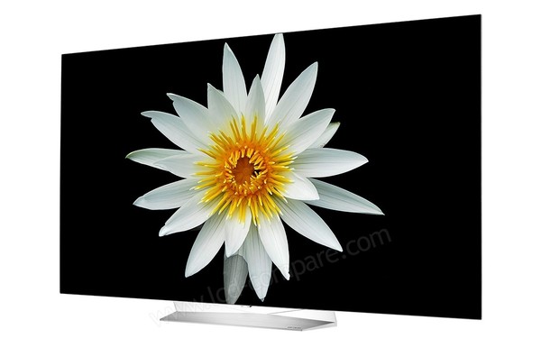 LG 55EG9A7V - Vue 3/4 droite 2