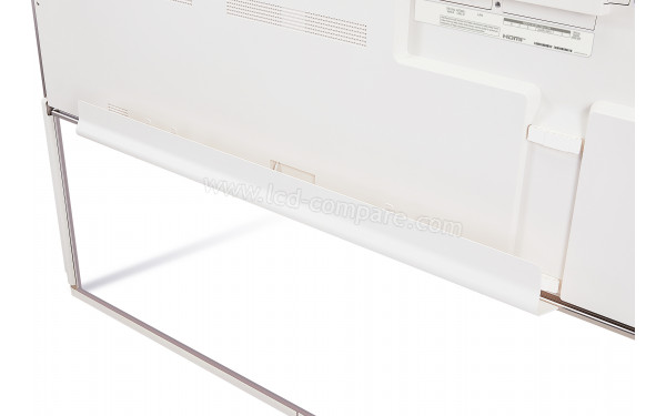 LG 65ART90 - Zoom sur la partie basse &agrave; l'arri&egrave;re