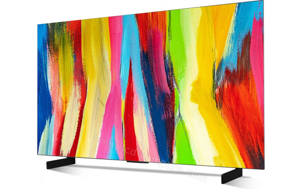 LG OLED42C21LA - Vue 3/4 droite
