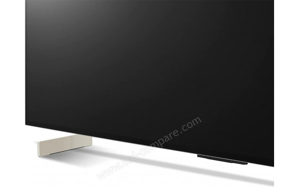 LG OLED42C2 Blanc - Zoom sur la partie basse