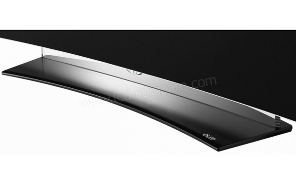 LG OLED55C6D - Zoom sur la partie basse