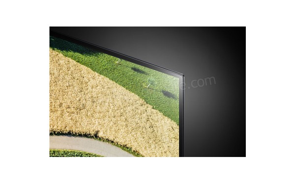 LG OLED65B9S - Zoom sur le coin sup&eacute;rieur droit