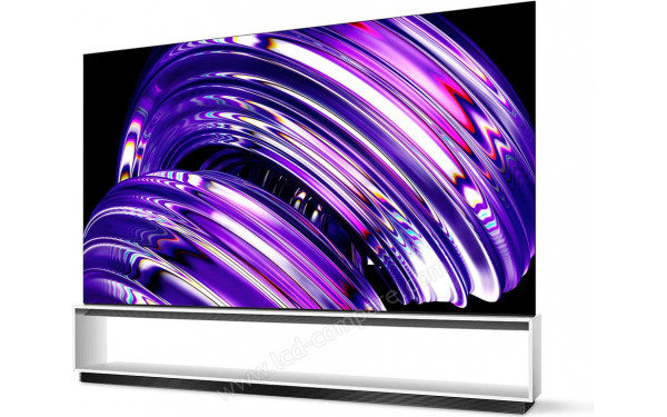 LG OLED88Z2 - Vue 3/4 droite