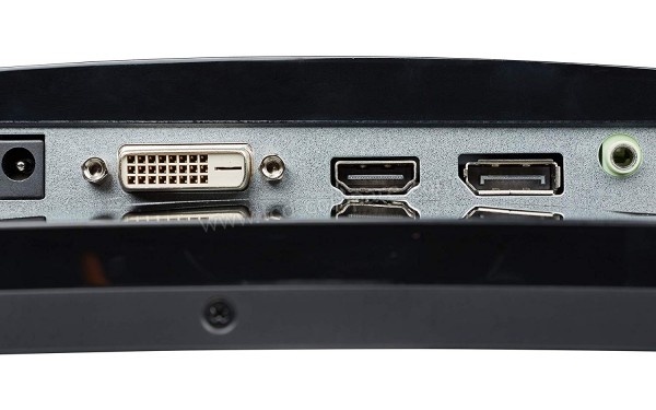 MEDION Erazer X52773 - Connectiques