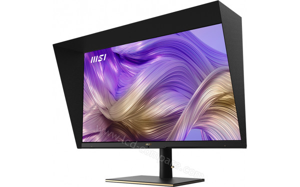 MSI Summit MS321UP - Vue 3/4 droite avec casquette